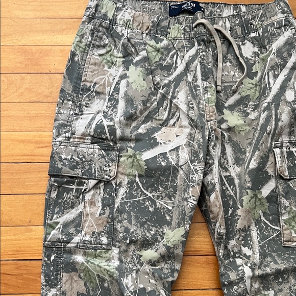 Hollister Men Camouflage Slim Cargo Pants. size Medium - Picture 3 of 5